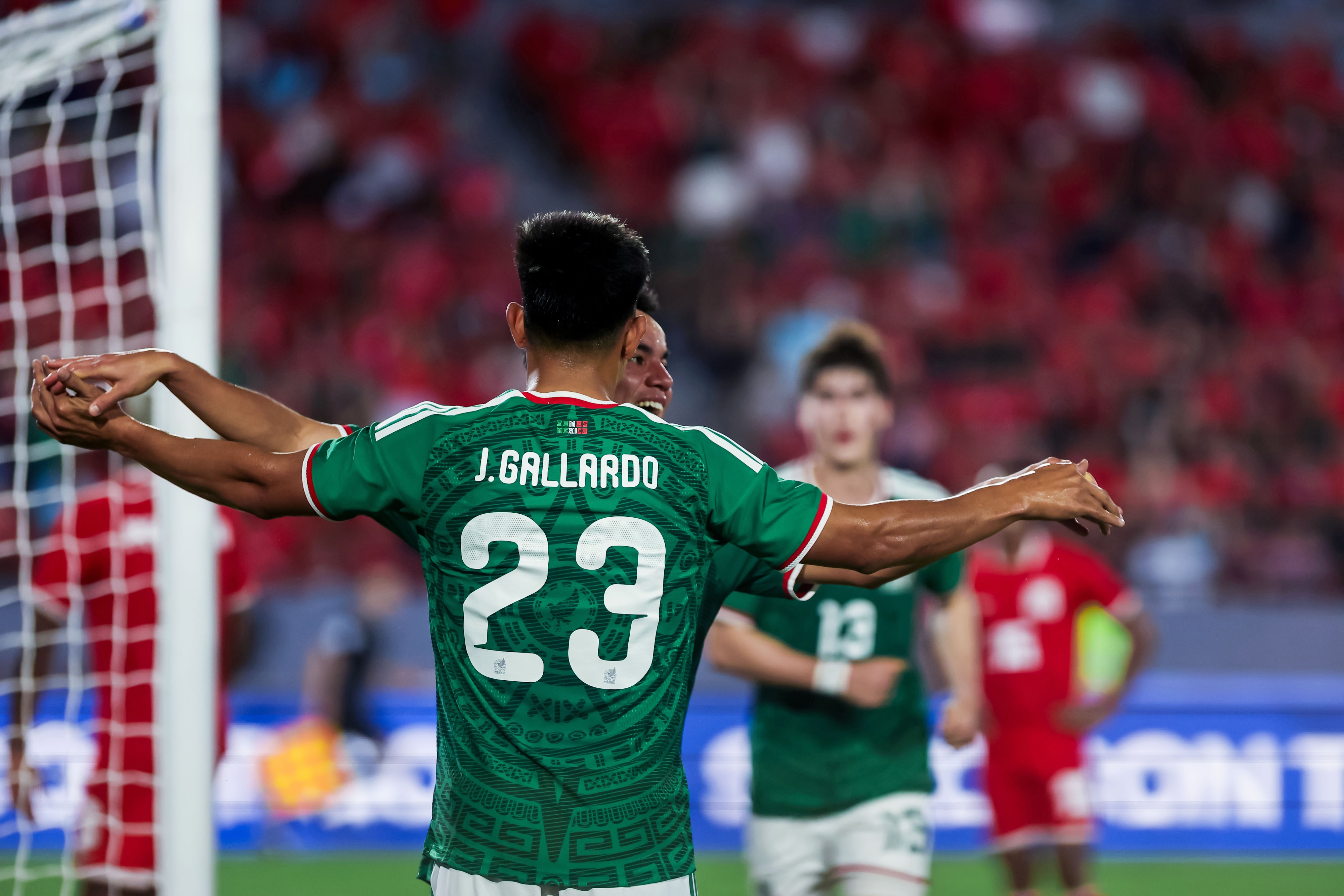 México gana, pero no convence: el Tri sigue envuelto en dudas