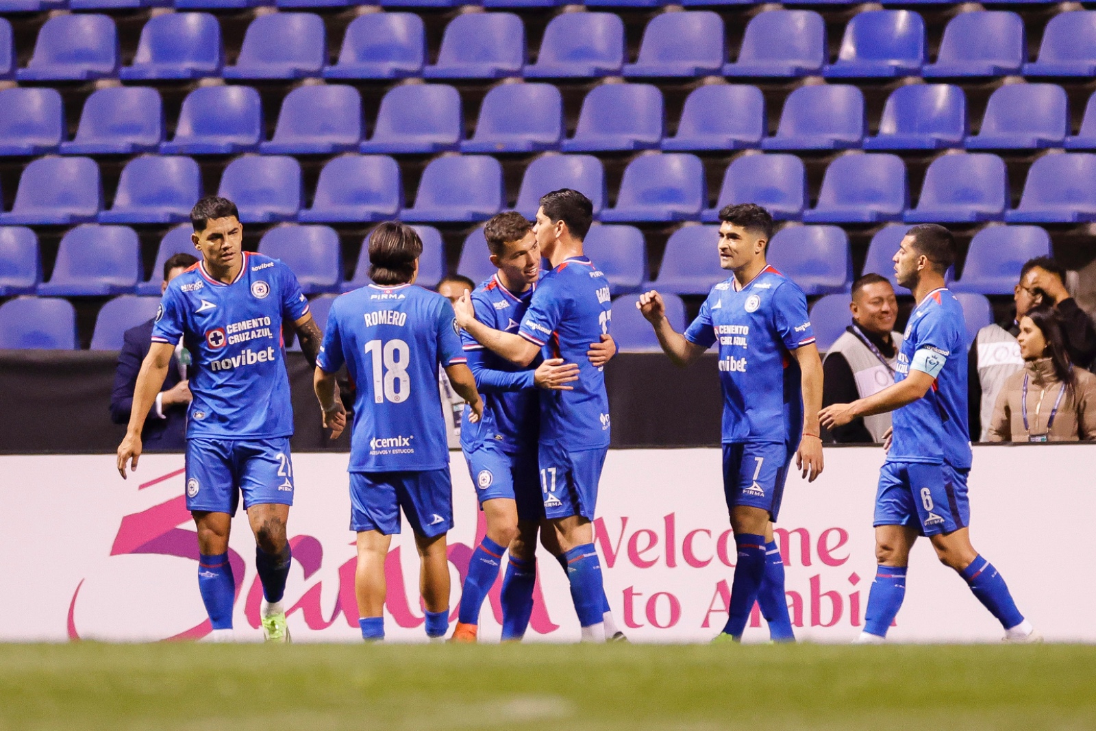 Cruz Azul sella se boleto a Octavos con goleada a Vancouver en la Champions Cup